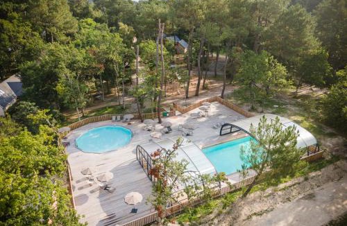 Rille Resort | Huttopia Lac de Rillé