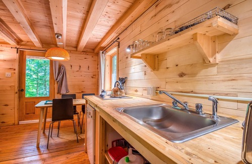 Saint-Faustin-Lac-Carre RV Rental | Huttopia Les 2 Lacs - Laurentides