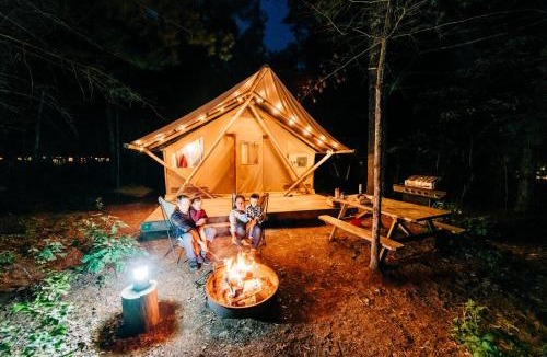 Saint-Faustin-Lac-Carre Hotel | Huttopia Les Deux Lacs - Laurentides