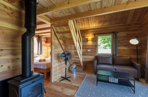 Tupin-et-Semons Cabin | Huttopia Pays de Condrieu