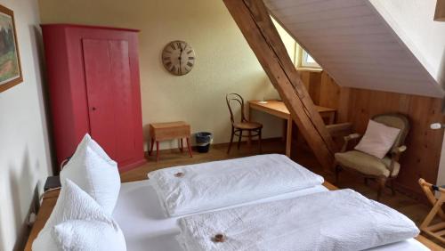 Menziken Hotel | Huus74