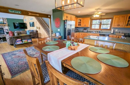 Steelville House | Huzzah Springs- hot tub, barrel sauna & arcade