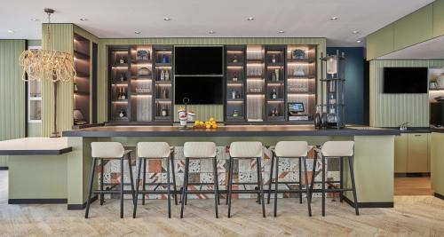 Waterfront Hotel | Hyatt Centric the Pike Long Beach