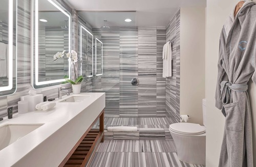 Waterfront Hotel | Hyatt Centric The Pike Long Beach