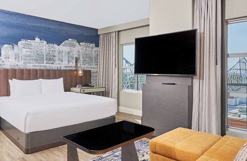 Waterfront Hotel | Hyatt Centric The Pike Long Beach
