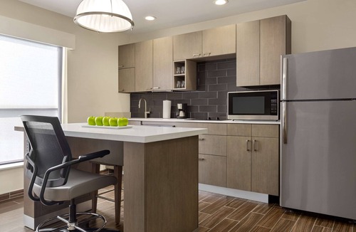 Bryan Hotel | Hyatt House Bryan/College Station