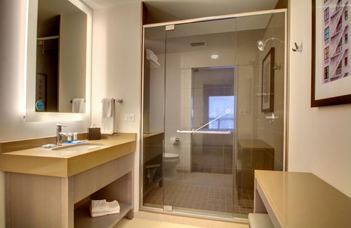 Evanston Hotel | Hyatt House Chicago/Evanston