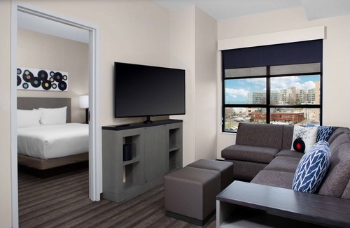 Sobro Hotel | Hyatt House Nashville Downtown/Convention Center