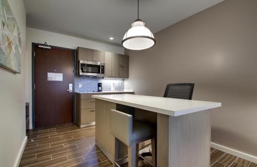 Oak Brook Hotel | Hyatt House Oak Brook