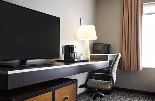 Lake Hills Hotel | Hyatt House Seattle/Bellevue