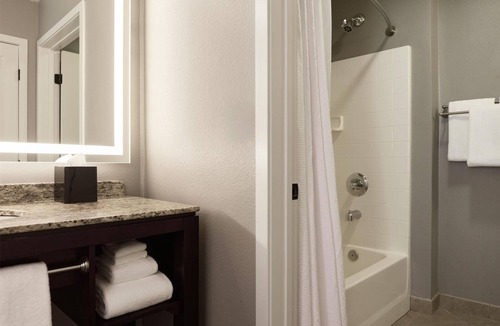 Lake Hills Hotel | Hyatt House Seattle/Bellevue