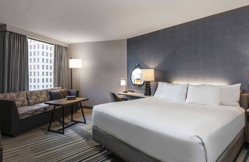 Downtown Houston Hotel | Hyatt Regency Houston Downtown