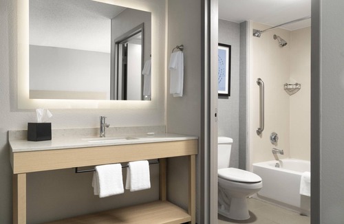 Woodvale Hotel | Hyatt Select Richmond/Chester