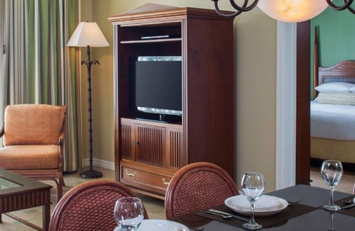 West San Antonio Resort | Hyatt Windward Pointe, Key West, FL - 2 Bedroom Unit - Immediate Beach Access!