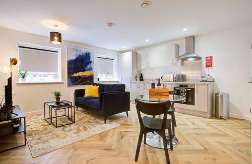 Cricket Green Apartment | Hybrid Resi - Mitcham