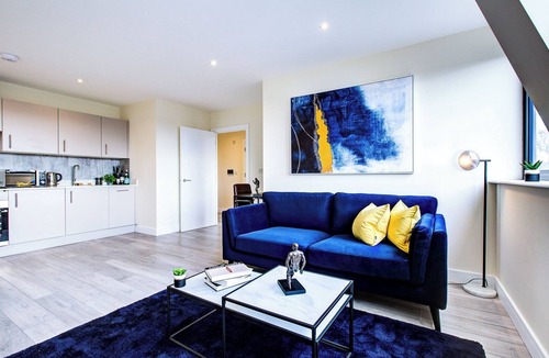 Cheam Apartment | Hybrid Resi - Sutton | 2 Bed Apartment
