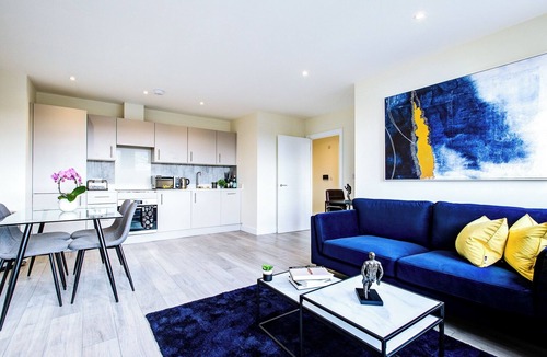 Cheam Apartment | Hybrid Resi - Sutton | 2 Bed Apartment