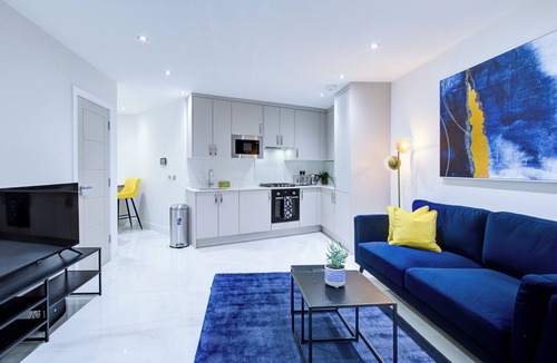 Uxbridge North Apartment | Hybrid Resi - Uxbridge | 1 Bed Apartment