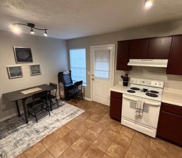 Starkville Apartment | #HycheHoops Final Four Nest