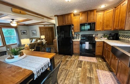 Callands-Gretna Cottage | Hycliff Lodge- 3 br, 2 ba Waterfront Getaway