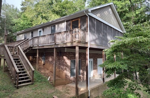Leasburg House | Hyco Lake Get Away