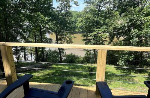Roxboro House | Hyco Lake Hideout - Lakefront Escape, Dock, Fire Pit, Family friendly!