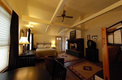 Waitsfield Hotel | Hyde Away Inn