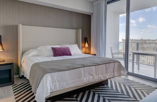 Hallandale Beach Apartment | HYDE BEACH HOUSE DELUXE SUITES - A
