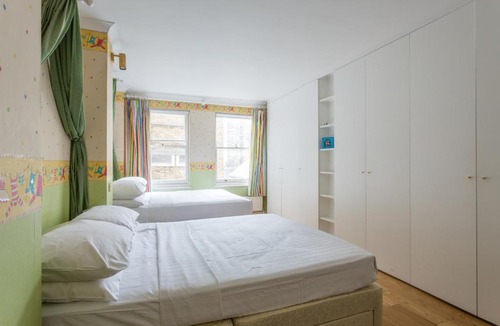 Queen's Gate Apartment | Hyde Park Gate II by Onefinestay