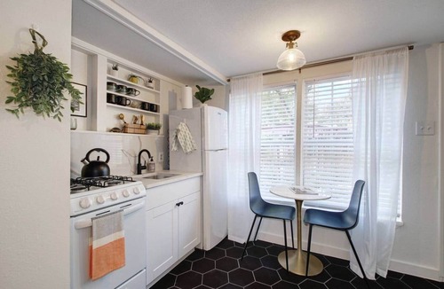 Hancock House | Hyde Park Guesthouse w/Parking & Private Entry