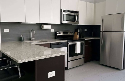 East Hyde Park Apartment | Hyde Park Haven | 2BR Retreat