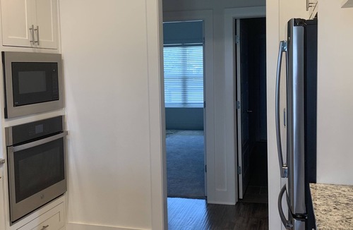 Cave Springs House | Hyde Park Hide Away