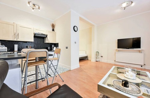 Lancaster Gate Apartment | Hyde Park | Kensington Palace