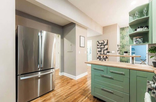 Kenwood Apartment | Hyde Park Luxury Stay 5BR Near Lake & UChicago