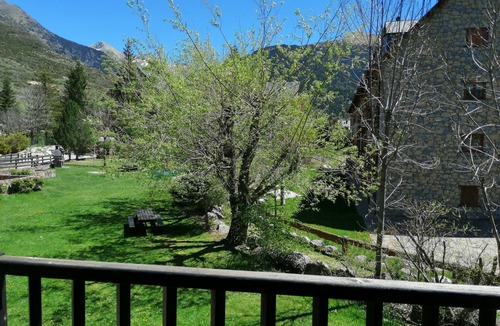 Taull Apartment | Hydromassage, fireplace and swimming pool in summer - Herbasabina 5