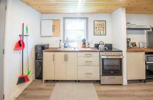 Fenelon Falls Cottage | Hydrus cozy 2 bedroom cottage