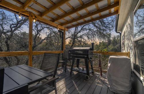 Johnson City House | Hye Life in the Hill Country!