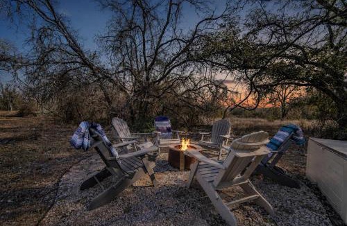 Johnson City House | Hye Life in the Hill Country!