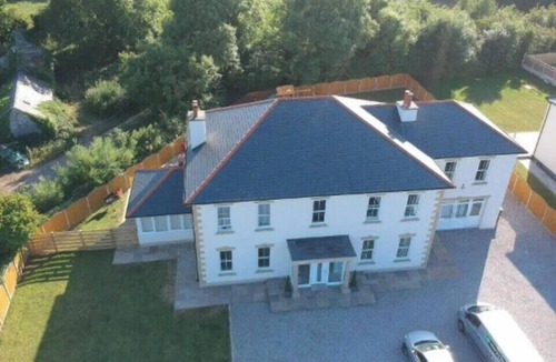 Llanbedrgoch House | Hyfryd Le, Reduced occupancy offer