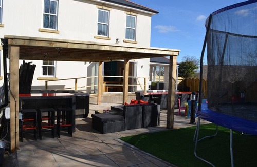 Llanbedrgoch House | Hyfryd Le, Reduced occupancy offer