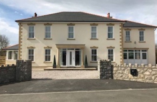 Llanbedrgoch House | Hyfryd Le, Reduced occupancy offer