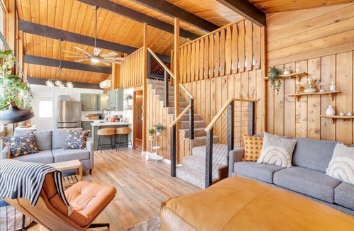 Mono Vista Cabin | Hygge A-Frame Getaway