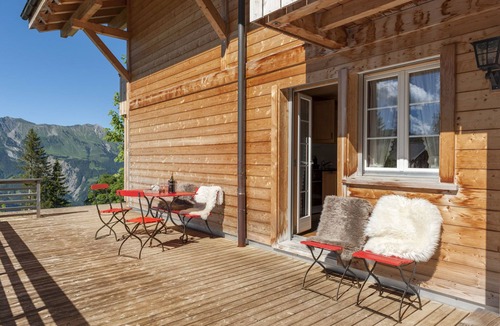 Axalp Apartment | Hygge apartment with a fantastic panorama