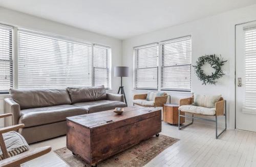 Shorewood-Tower Hills-Harbert House | Hygge House