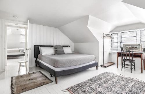 Shorewood-Tower Hills-Harbert House | Hygge House