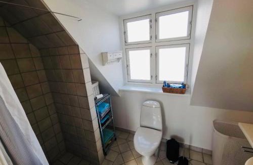 Varde Apartment | Hyggelig 1.sals lejlighed i Varde midtby.