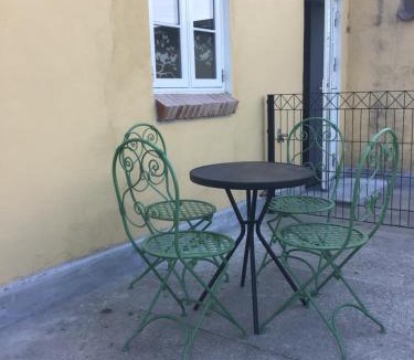 Hals Apartment | Hyggelig nyrenoveret lejlighed på landet - tæt på Hals og strand