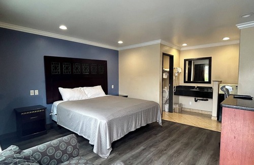 La Habra Hotel | HYLAND MOTEL
