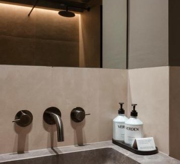 Charingworth House | Hyll Hotel