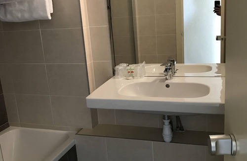 Saint-Marcellin Hotel | HYP Hotel